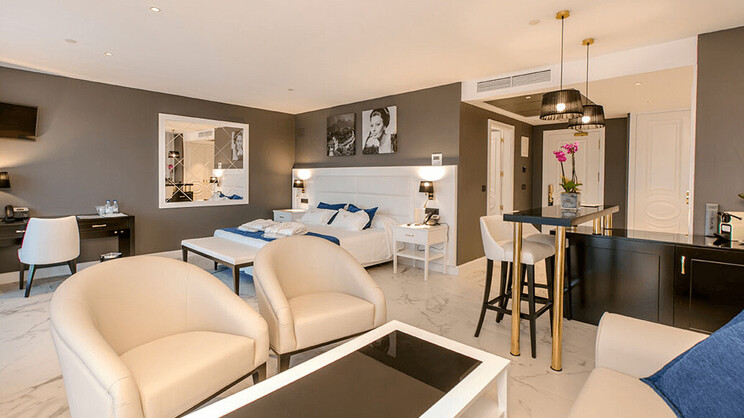 Grand Luxor Superior